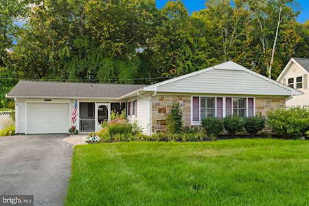12839 Holiday Ln Bowie, MD 20716