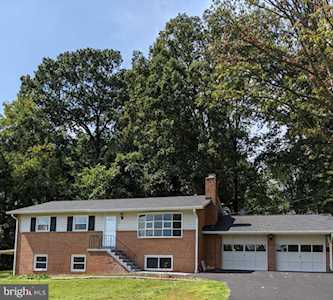 1124 Utterback Store Rd Great Falls, VA 22066