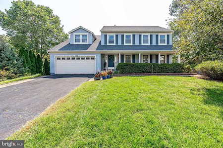 6921 Confederate Ridge Ln Centreville, VA 20121