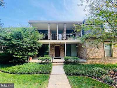 3125 Patrick Henry Dr #235 Falls Church, VA 22044