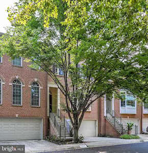 10561 James Wren Way Fairfax, VA 22030