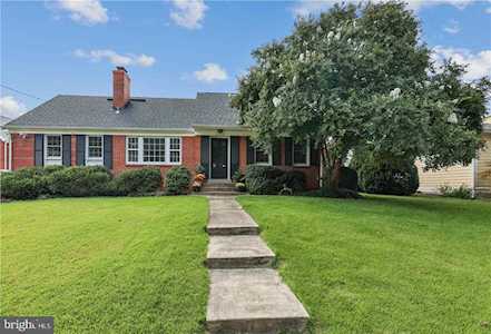 2808 Pierpont St Alexandria, VA 22302