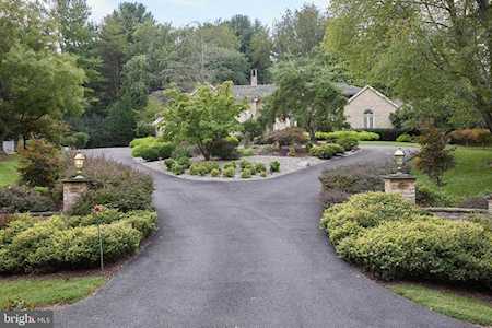 10811 Barn Wood Ln Potomac, MD 20854