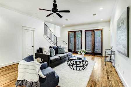 1008 Kern St Houston, TX 77009