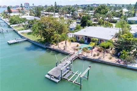 372 Belle Point Dr St Pete Beach, FL 33706