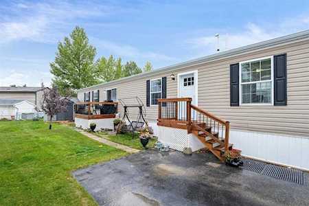 99 Arbour Lake Rd NW #123 Calgary, AB T3G 4E4