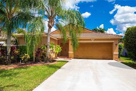 2137 NW 142nd Way Pembroke Pines, FL 33028