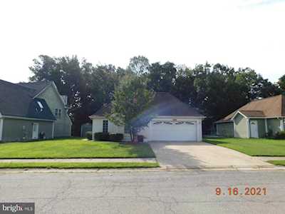 48075 Mayflower Dr Lexington Park, MD 20653