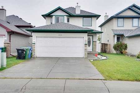 129 Saddlemead Rd NE Calgary, AB T3J 4J2