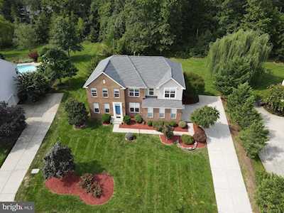 25837 Spring Farm Circle Chantilly, VA 20152