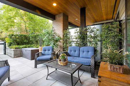 719 W 3rd Street #106 North Vancouver, BC V7M 0E7