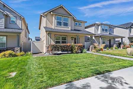 7983 S Red Cliff Boise, ID 83716