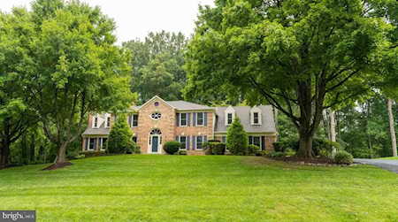 11560 Holly Briar Ln Great Falls, VA 22066