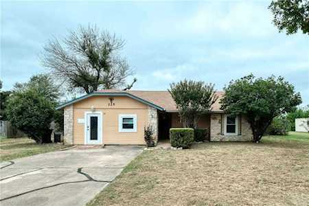 225 Green Pasture DR Hutto, TX 78634