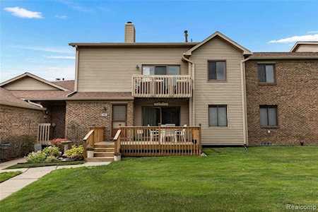 7908 Woodingham West Bloomfield Twp, MI 48322
