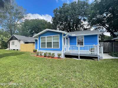 9031 Eaton Ave Jacksonville, FL 32211
