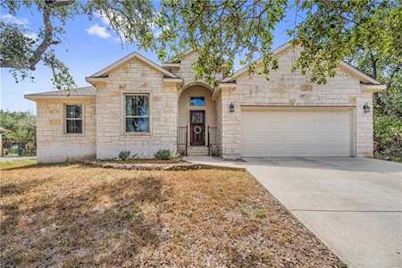4 Maplewood CIR Wimberley, TX 78676