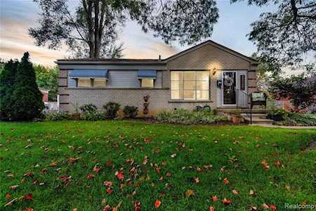 31110 Hathaway St Livonia, MI 48150