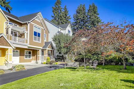 318 Wyatt Way NE Bainbridge Island, WA 98110