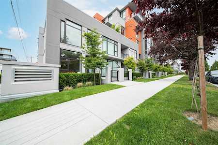 4189 Cambie Street #107 Vancouver, BC V5Z 2Y2