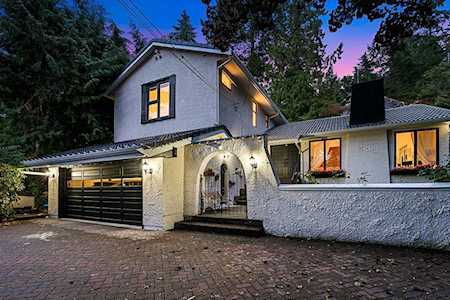 4920 Beacon Lane West Vancouver, BC V7W 1S1
