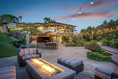 565 Canyon Dr Solana Beach, CA 92075