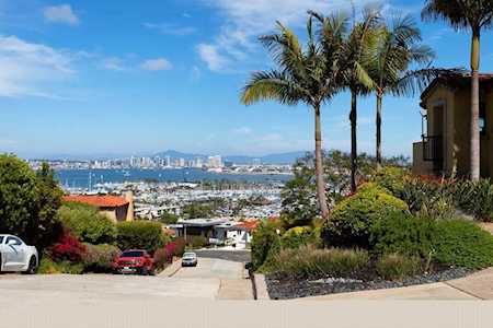 3243 Harbor View Dr San Diego, CA 92106