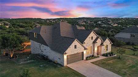 4511 Diamante DR Spicewood, TX 78669