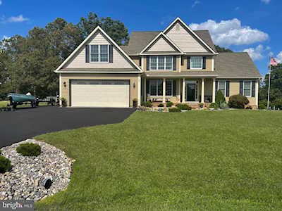55 Glen Loch Ln Houston, DE 19954