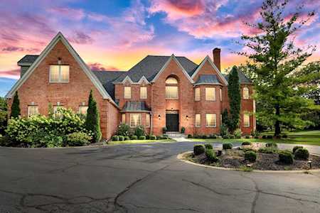 4 Pentwater Dr South Barrington, IL 60010