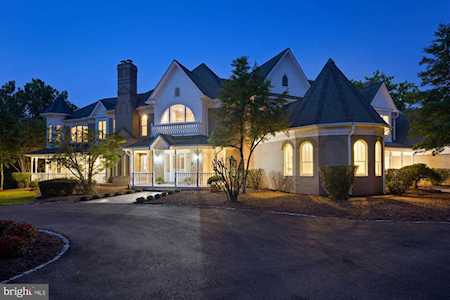 10701 Riverwood Dr Potomac, MD 20854