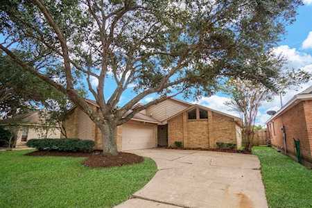 1914 Teakwood St Richmond, TX 77469