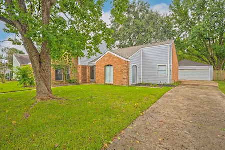16329 Wall St St Jersey Village, TX 77040