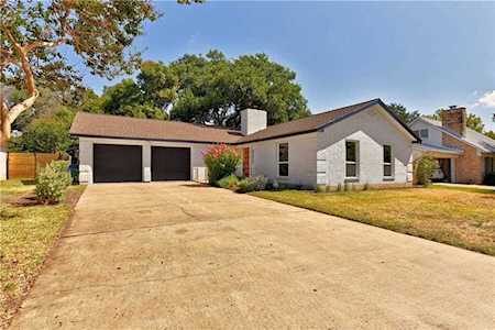 3206 Whitepine DR Austin, TX 78757