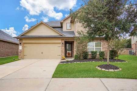 1806 Seville Manor Fresno, TX 77545
