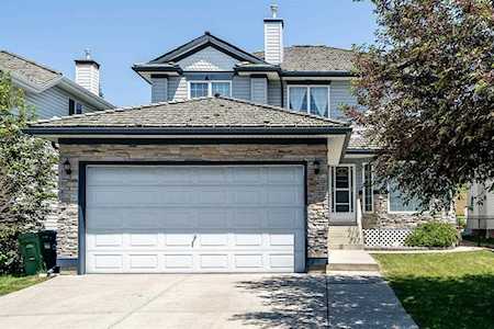 66 Springbank Crescent SW Calgary, AB T3H 3S6