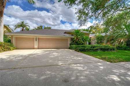 2936 Chancery Ln Clearwater, FL 33759