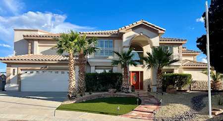 6704 Desert Canyon Dr El Paso, TX 79912