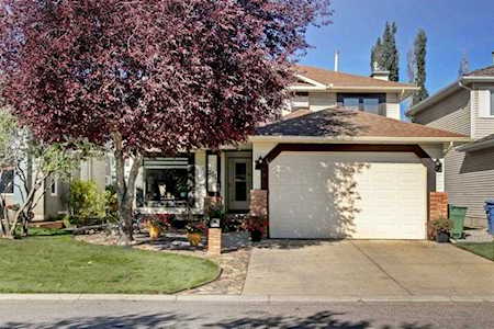311 Douglasbank Green SE Calgary, AB T2Z 1V7