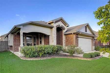 313 Summer Pointe DR Buda, TX 78610