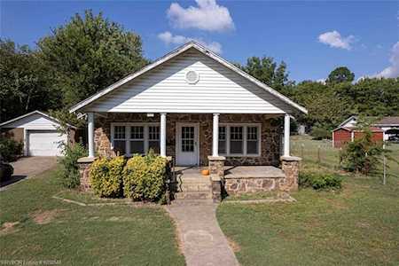1023 N 21 St Van Buren, AR 72956