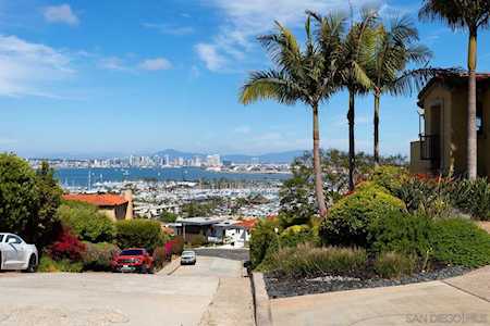 3243 Harbor View Dr San Diego, CA 92106