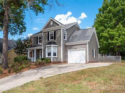 9821 Park Springs Ct Charlotte, NC 28210