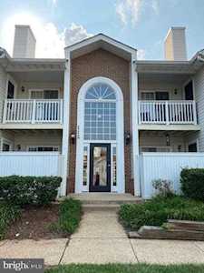 112 Westwick Ct #6 Sterling, VA 20165
