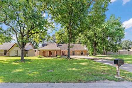 14607 Village Circle Cypress, TX 77429