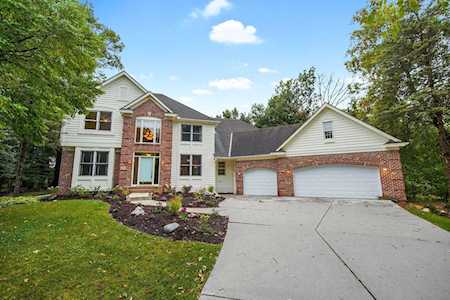 788 Woodridge Court Mahtomedi, MN 55115
