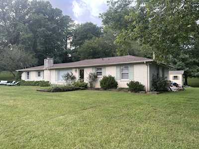 425 Hollydale Dr Nashville, TN 37217