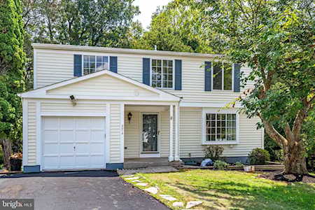 3015 Summershade Ct Herndon, VA 20171