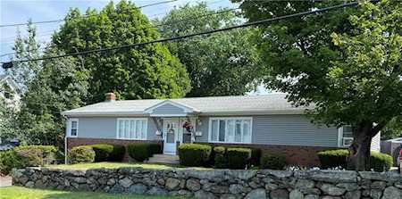 16 Yeoman Ave Cranston, RI 02920