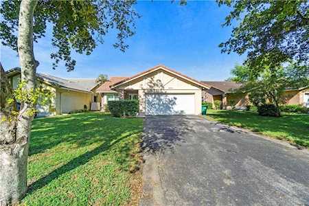 2464 NW 94th Ave Coral Springs, FL 33065